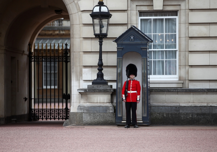 Wache vor dem Buckingham Palace, über dts Nachrichtenagentur