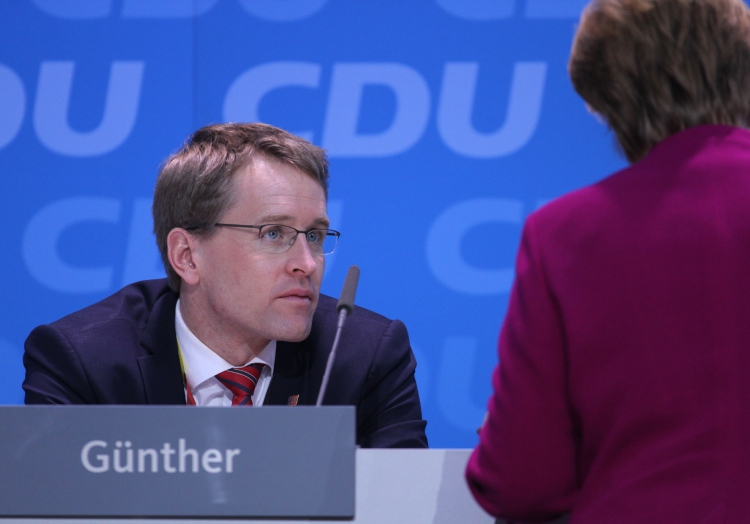 Daniel Günther und Angela Merkel, über dts Nachrichtenagentur