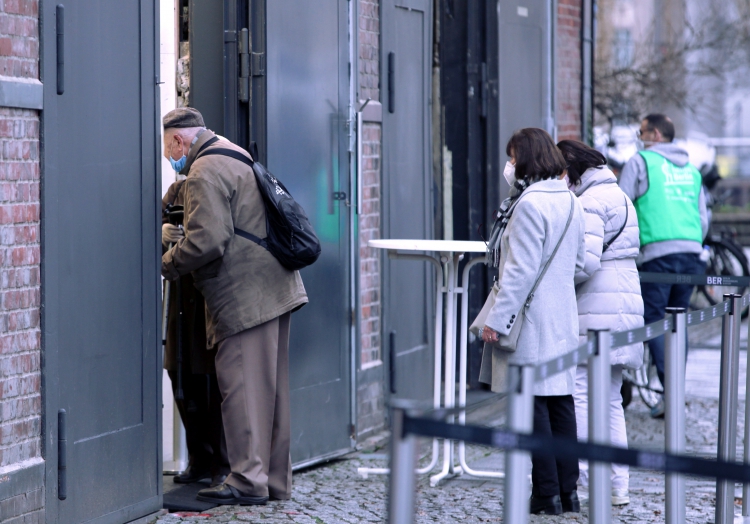 Impfzentrum, über dts Nachrichtenagentur