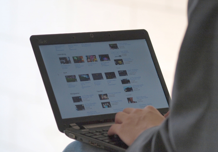 Youtube-Nutzer am Computer, über dts Nachrichtenagentur