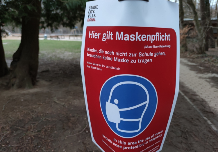 Hinweis auf Maskenpflicht in Bonn, über dts Nachrichtenagentur
