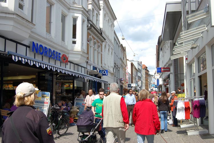 Die belebte Achternstrasse in der Oldenburger Innenstadt – vor Corona.