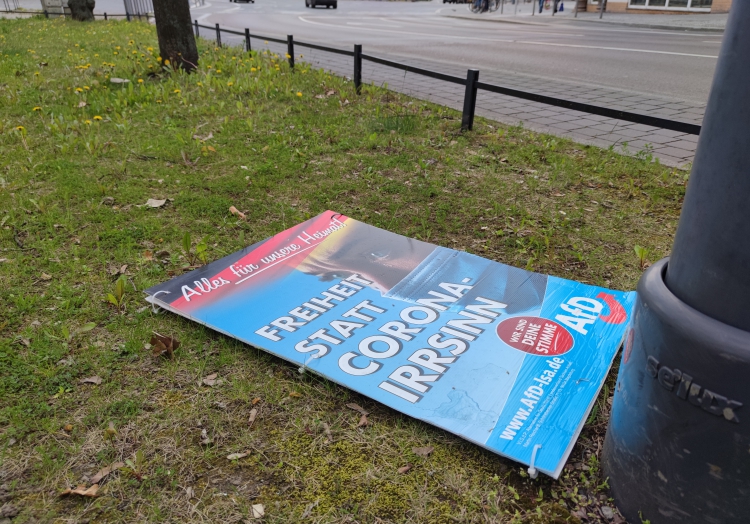 Abgerissenes Wahlplakat zur Landtagswahl in Sachsen-Anhalt 2021, über dts Nachrichtenagentur