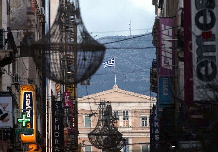 Einkaufsstraße in Athen mit Griechischem Parlament, über dts Nachrichtenagentur