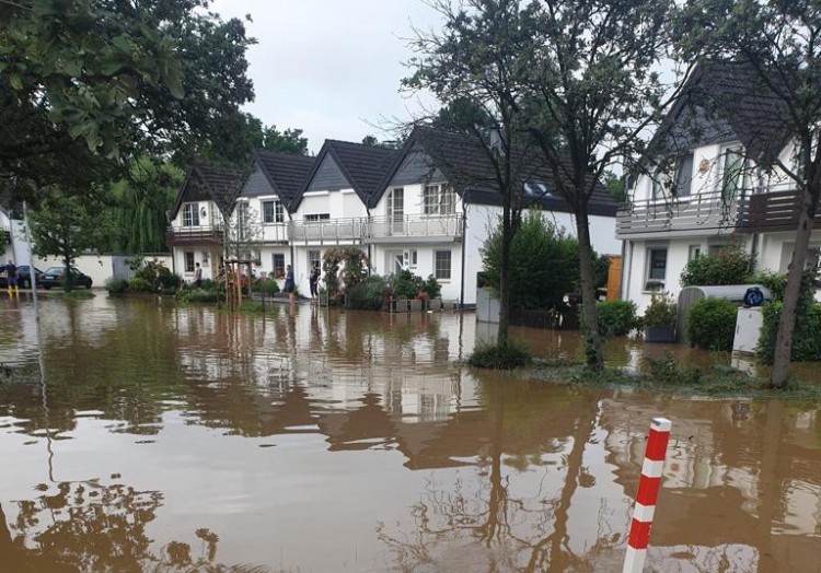 Hochwasser in NRW am 15.07.2021, Feuerwehr Ratingen,  Text: über dts Nachrichtenagentur