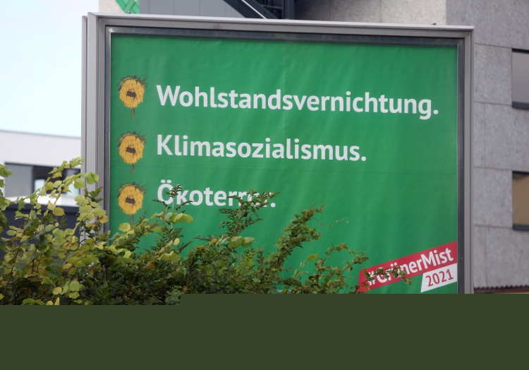 Anti-Grünen-Plakate, über dts Nachrichtenagentur