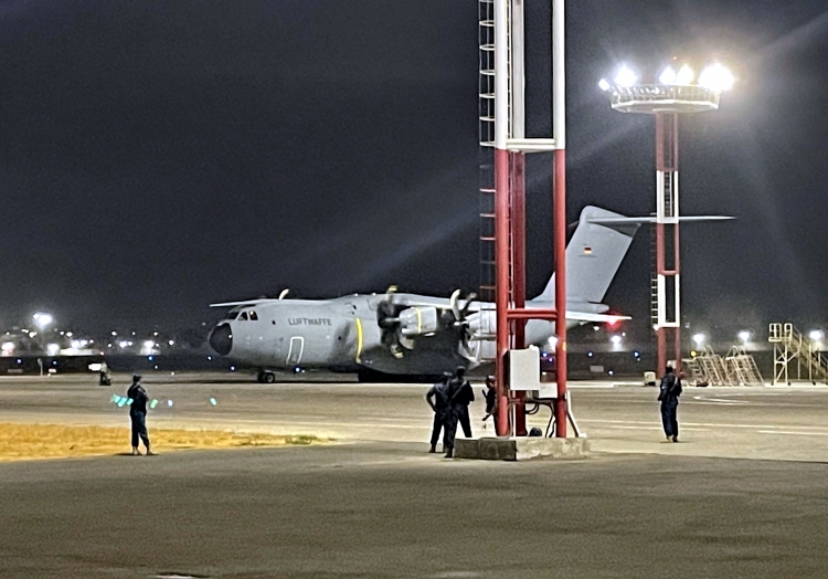 Transportflugzeug Airbus A400M der Bundeswehr, GAF,  Text: über dts Nachrichtenagentur