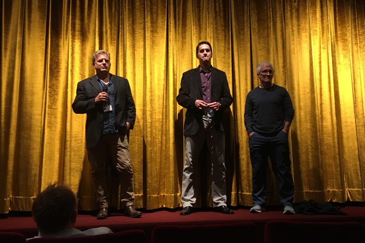 Für das Filmteam von „Swing“ mit Erfolgsregisseur Michael Mailer (l.) gab es nach der Weltpremiere im Casablanca Programmkino langanhaltenden Applaus.