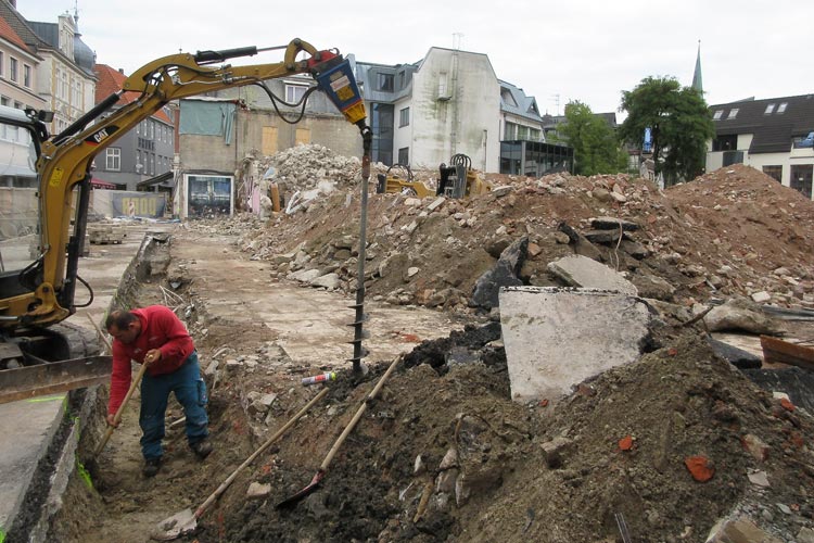 Die Abrissarbeiten im Abraham-Quartier in Oldenburg sind abgeschlossen. Jetzt ist der Startschuss für den Hochbau gefallen.