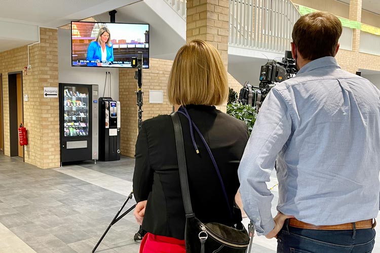 Gäste im Oldenburger Wahlzentrum.