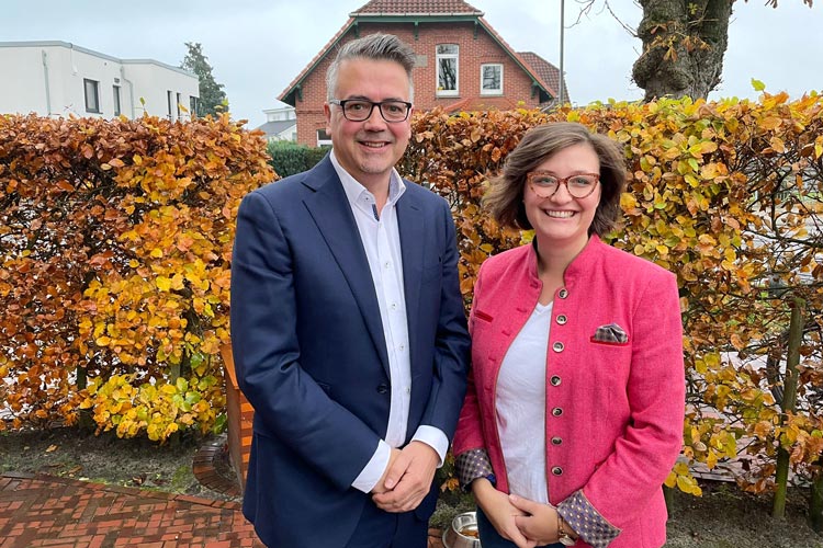 CDU-Parteivorsitzender Christoph Baak und Lina Köhl, die Bewerberin für die Landtagskandidatur Wahlkreis Mitte-Süd.