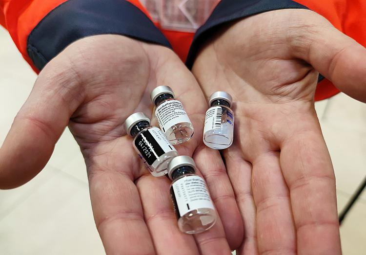 Corona-Impfstoff von Biontech/Pfizer, über dts Nachrichtenagentur