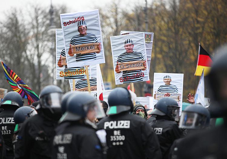 Corona-Protest am 18.11.2020, über dts Nachrichtenagentur