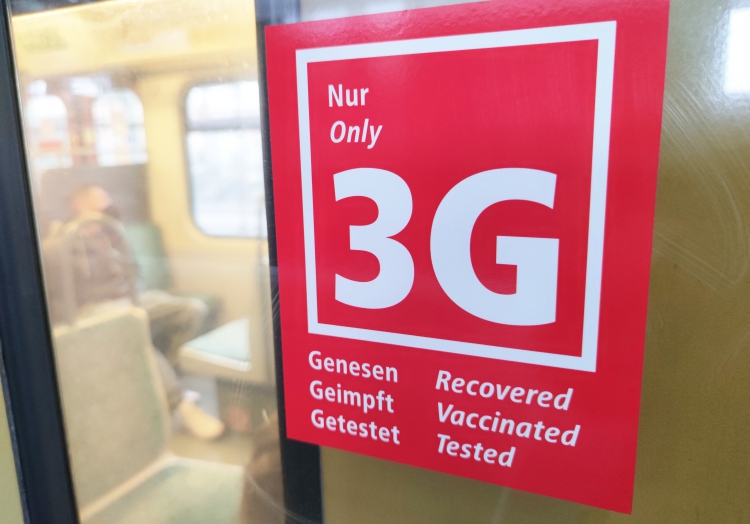 3G-Hinweis in einer S-Bahn, über dts Nachrichtenagentur