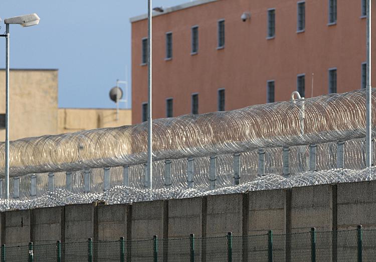 Gefängnis, über dts Nachrichtenagentur
