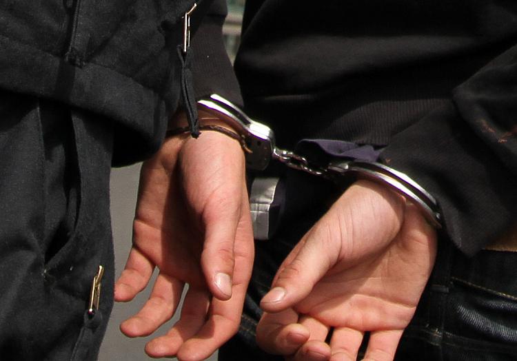 Festnahme mit Handschellen (Symbolfoto), über dts Nachrichtenagentur