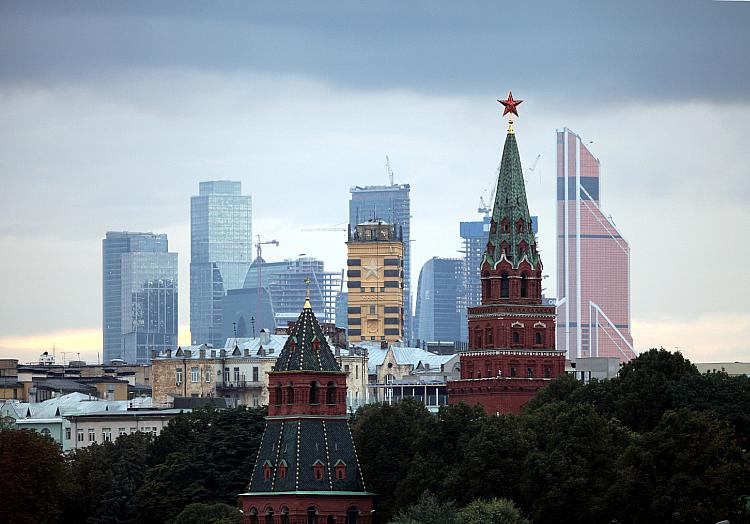 Turm des Kreml in Moskau mit dem Moskauer Bankenviertel im Hintergrund, über dts Nachrichtenagentur