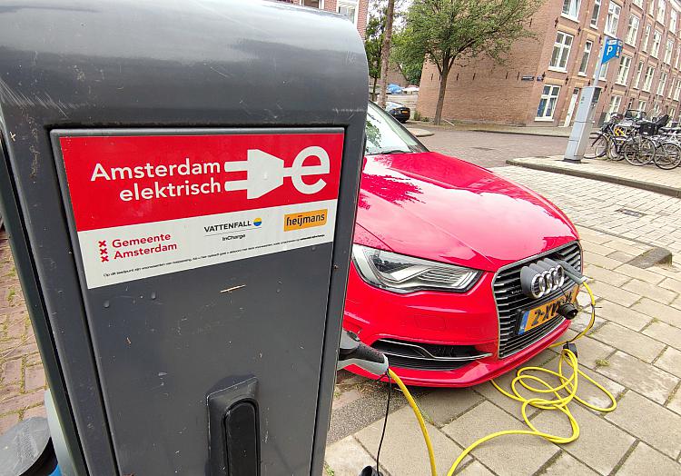 E-Auto-Ladestation in Amsterdam, über dts Nachrichtenagentur