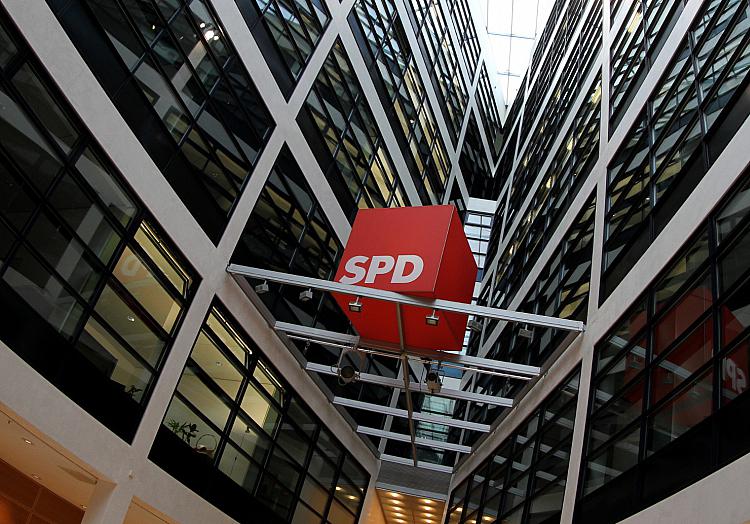 SPD-Logo im Willy-Brandt-Haus, über dts Nachrichtenagentur