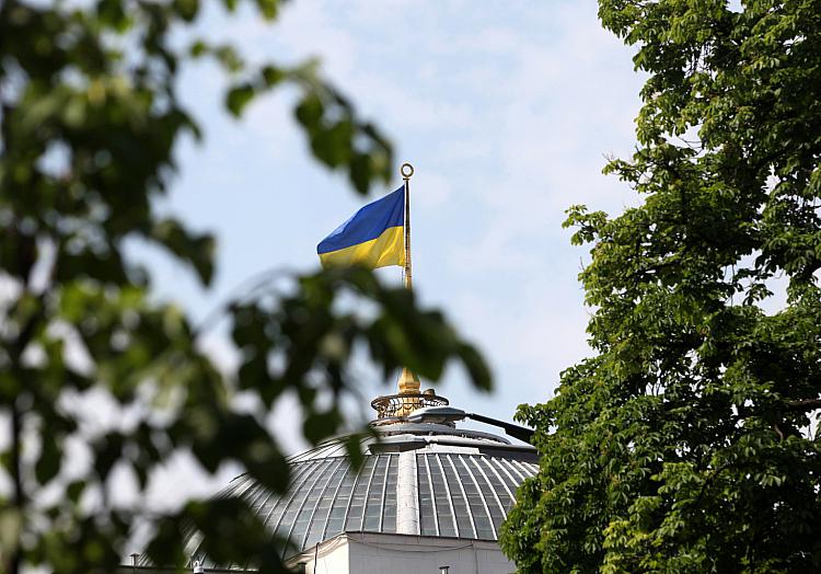 Ukrainische Flagge im Parlament in Kiew, über die Nachrichtenagentur DTS