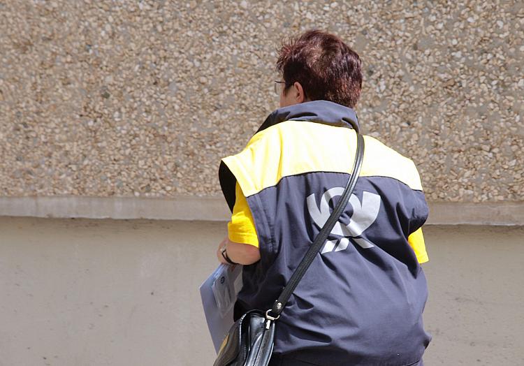Postbotin, über dts Nachrichtenagentur