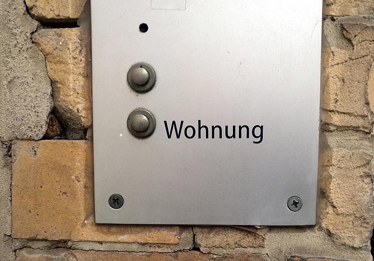 Klingel an einer Wohnung, über dts Nachrichtenagentur