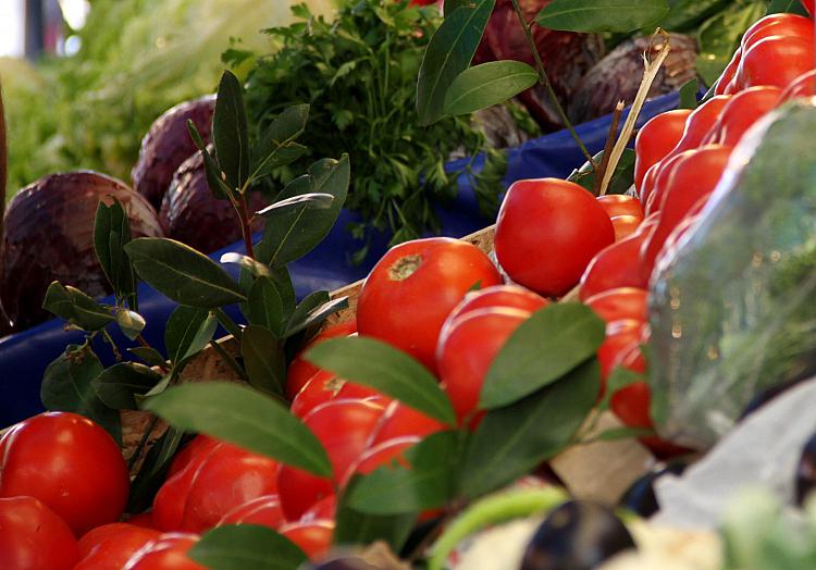 Tomaten an einem Gemüsestand, über dts Nachrichtenagentur