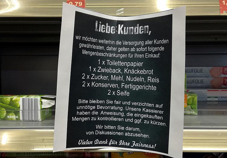 Mengenbeschränkung im Supermarkt zu Beginn der Coronakrise, über dts Nachrichtenagentur