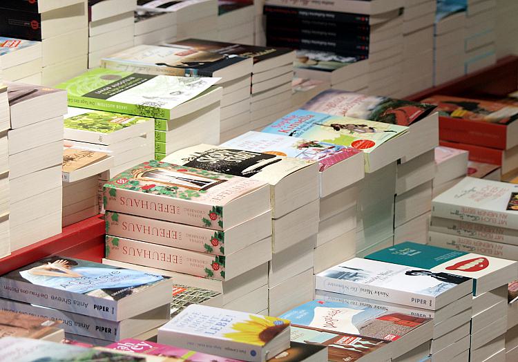 Bücher in einem Buchladen, über dts Nachrichtenagentur