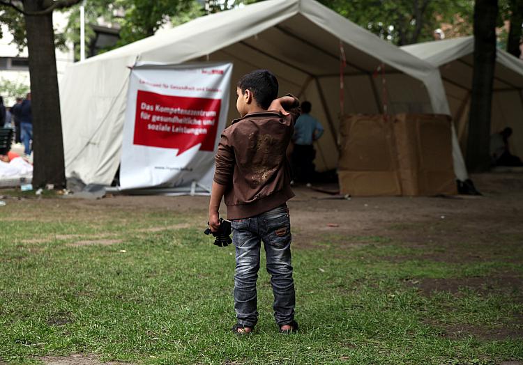 Flüchtlingskind während der Krise 2015, über dts Nachrichtenagentur
