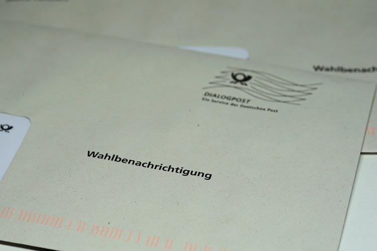 Die Wahlbenachrichtigung für die Landtagswahl soll bis spätestens Mitte September im Briefkasten sein. Online können die Briefwahlunterlagen auch beantragt werden.
