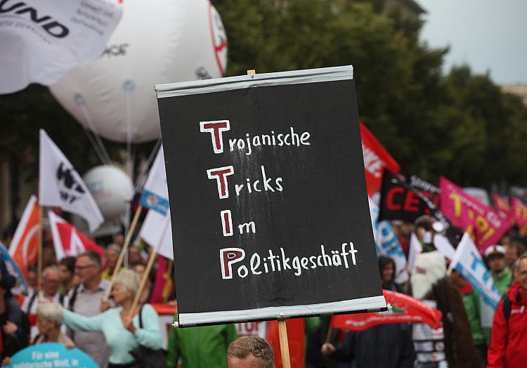 Demonstration gegen TTIP und Ceta, über dts Nachrichtenagentur