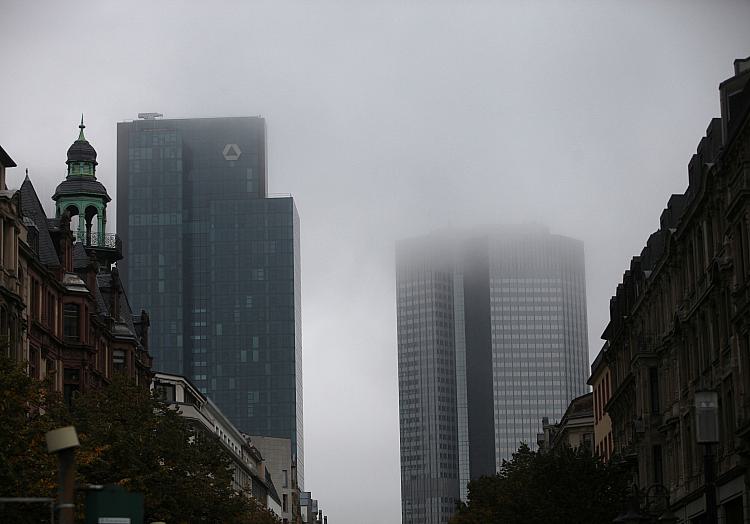 Frankfurter Bankentürme im Nebel, über dts Nachrichtenagentur