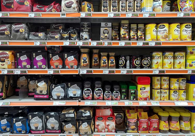 Nicht alles von Nestlé: Kaffee und Tee im Supermarkt, über dts Nachrichtenagentur
