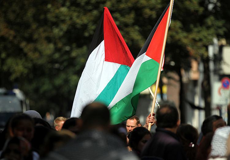 Palästinensische Fahne bei Demonstration in Berlin, über dts Nachrichtenagentur