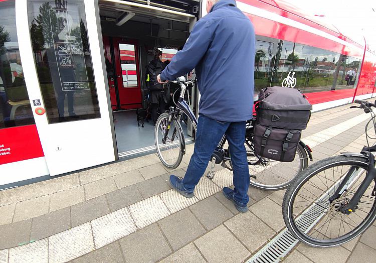 Fahrradmitnahme in einem Regionalzug (Archiv), über dts Nachrichtenagentur