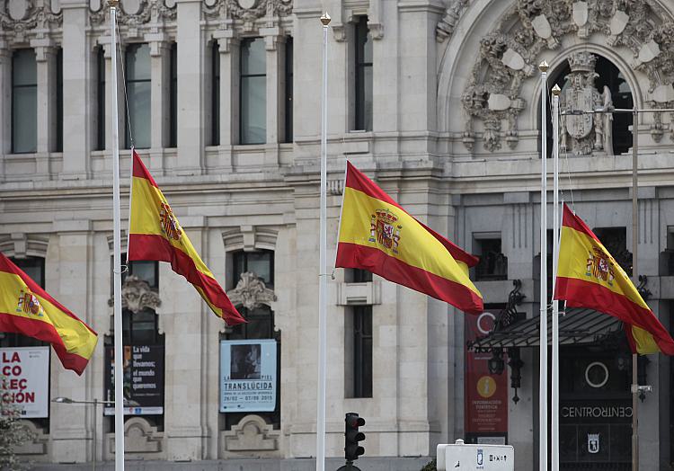 Spanische Fahnen (Archiv), über dts Nachrichtenagentur