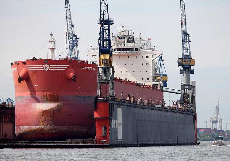 Schiff in einer Werft (Archiv), über dts Nachrichtenagentur