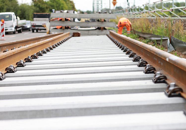 Bauarbeiten an der Bahnstrecke Halle (Saale) - Leipzig bei Kanena (Archiv), über dts Nachrichtenagentur
