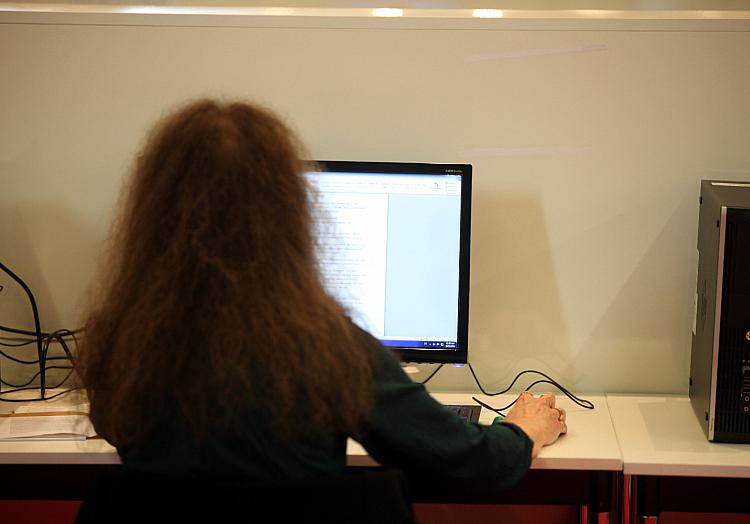 Computer-Nutzerin (Archiv), über dts Nachrichtenagentur