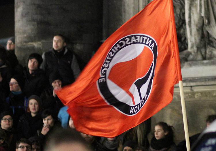 Antifa-Fahne (Archiv), über dts Nachrichtenagentur