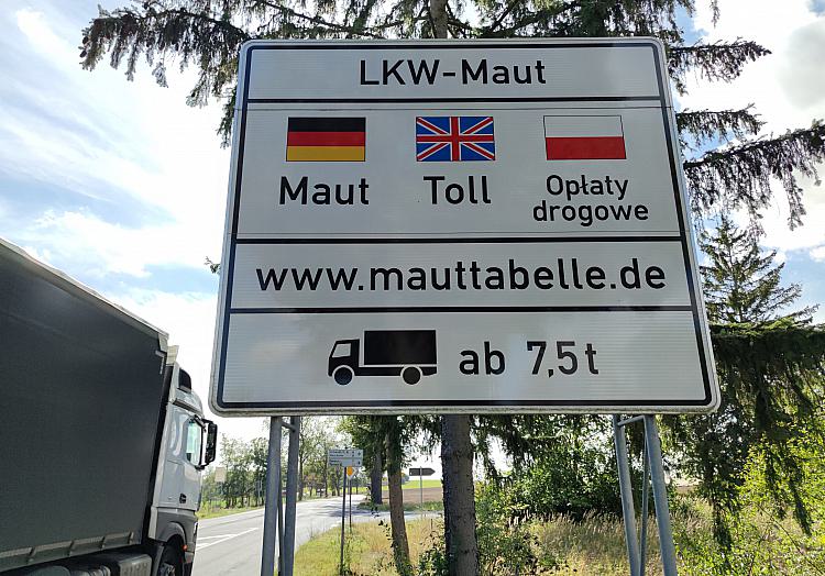 Hinweisschild auf LKW-Maut (Archiv), über dts Nachrichtenagentur