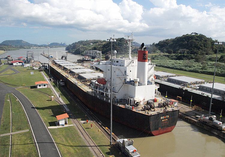 Frachtschiff im Panama-Kanal (Archiv), über dts Nachrichtenagentur