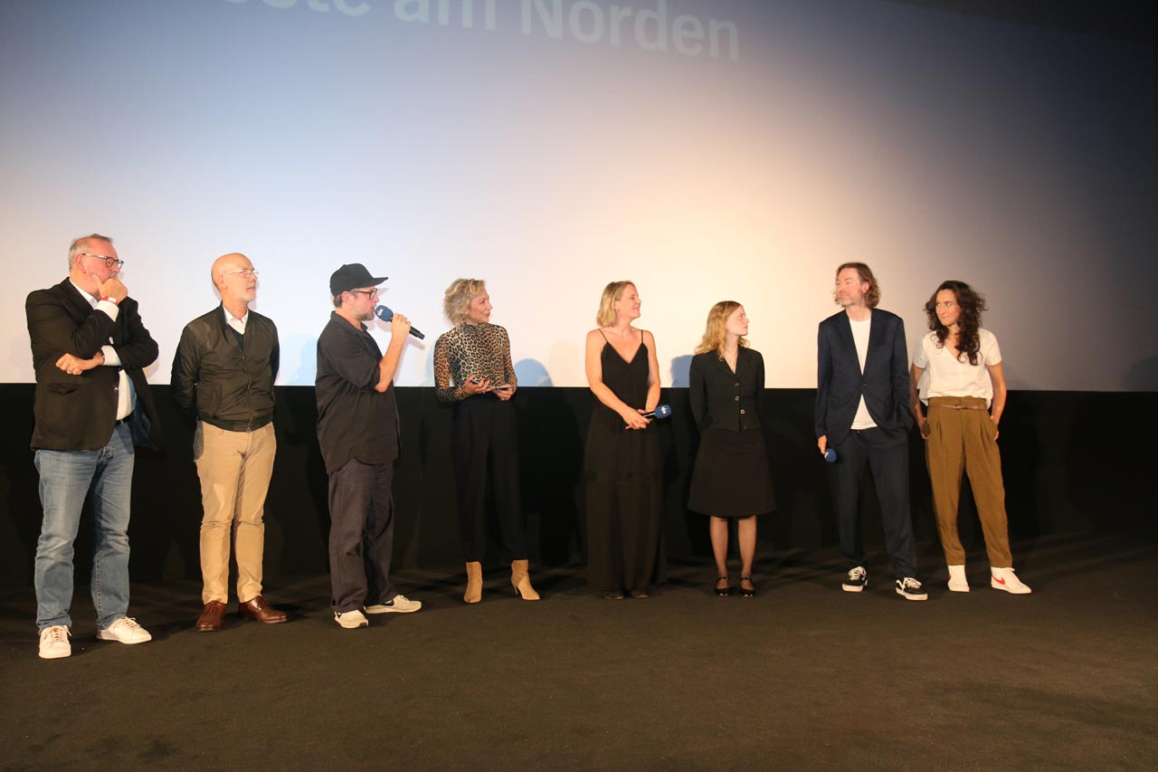 Nach der ausverkauften Oldenburg-Premiere stand Bjarne Mädel mit seinem Film-Team auf gewohnt humoriger und ironischer Art und Weise dem Publikum Rede und Antwort.