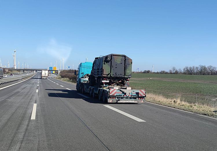 Militärtransport auf der Autobahn (Archiv), über dts Nachrichtenagentur
