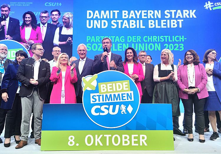 Markus Söder mit CSU-Kandidaten für die Landtagswahl 2023 am 8. Oktober, über dts Nachrichtenagentur