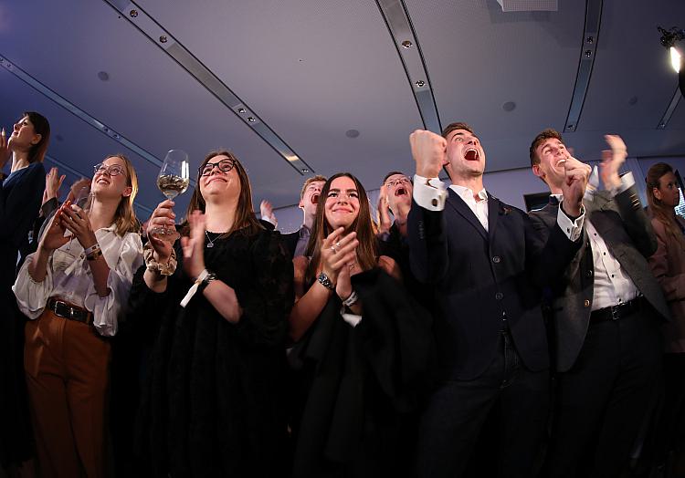 Landtagswahl in Bayern: Jubel auf CSU-Wahlparty am 08.10.2023, über dts Nachrichtenagentur