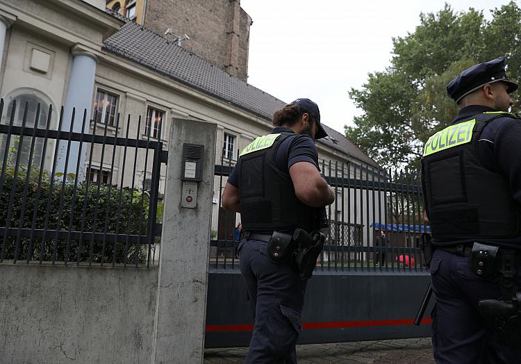 Polizei vor Synagoge am 13.10.2023, über dts Nachrichtenagentur