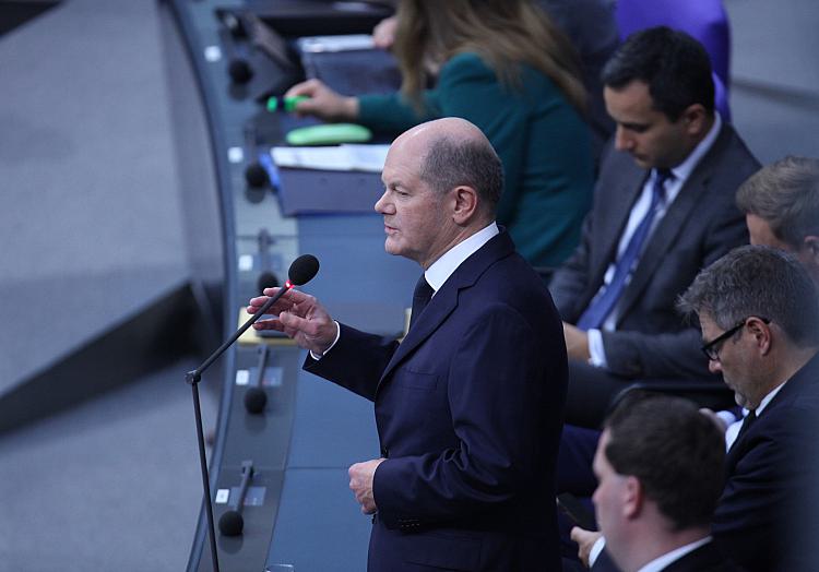 Olaf Scholz, vor Robert Habeck und Christian Lindner (Archiv), über dts Nachrichtenagentur