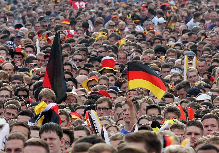 Fußballfans der Deutschen Fußball-Nationalmannschaft (Archiv), via dts Nachrichtenagentur